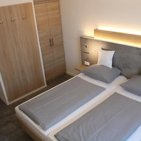 Am Vogelsanger Weg Hotel 3*