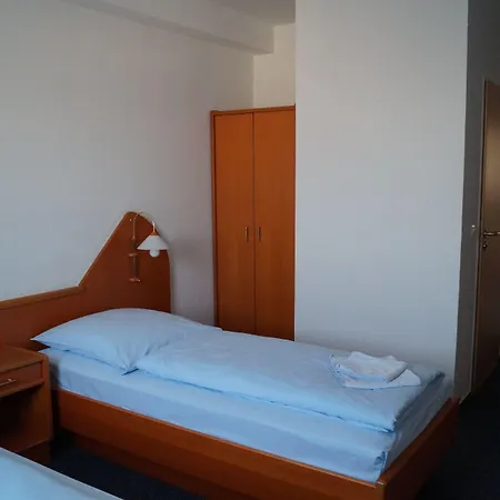 Am Vogelsanger Weg Hotel