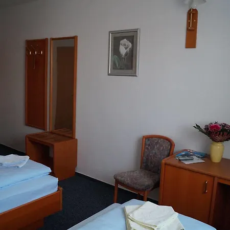 Am Vogelsanger Weg Hotel 3*