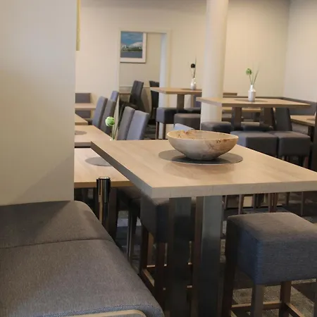 Am Vogelsanger Weg Hotel 3*