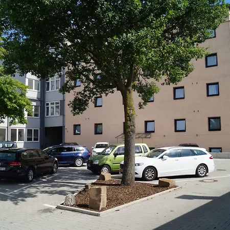 Hotel Am Vogelsanger Weg 3*