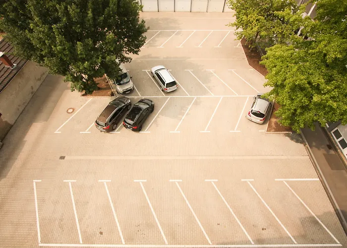 암 포겔상거 베그 3* 뒤셀도르프