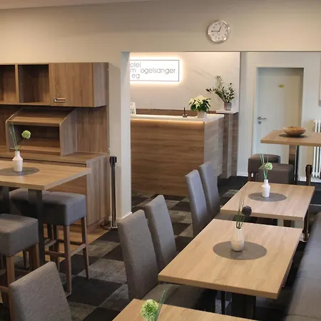 Am Vogelsanger Weg Hotel 3*