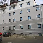 Am Vogelsanger Weg Отель