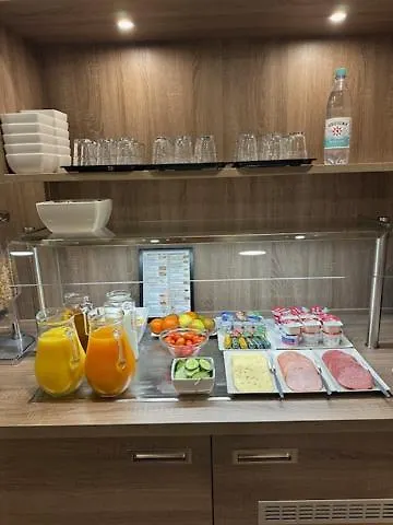 Otel Am Vogelsanger Weg 3*