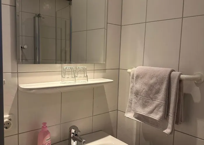 Am Vogelsanger Weg Otel