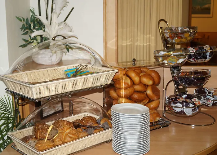 Am Vogelsanger Weg Otel